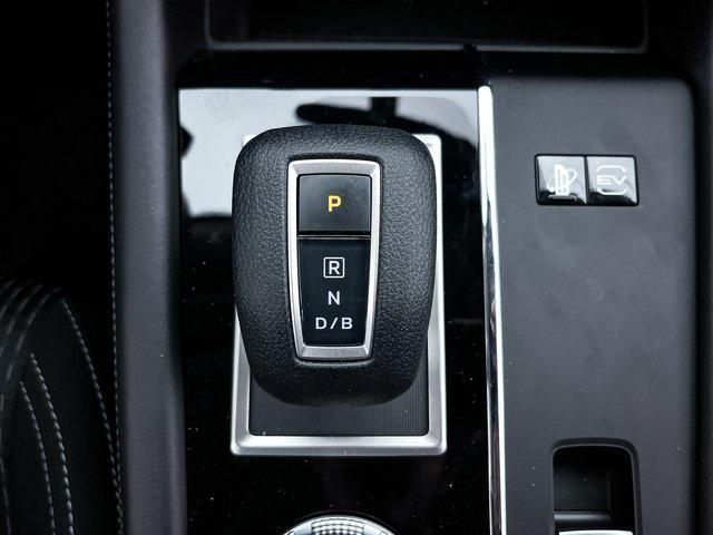 new 2025 Mitsubishi Outlander PHEV car, priced at $37,685