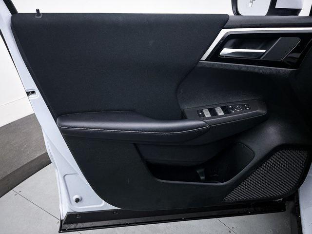 new 2025 Mitsubishi Outlander PHEV car, priced at $37,685