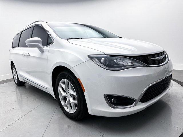 used 2017 Chrysler Pacifica car, priced at $12,895