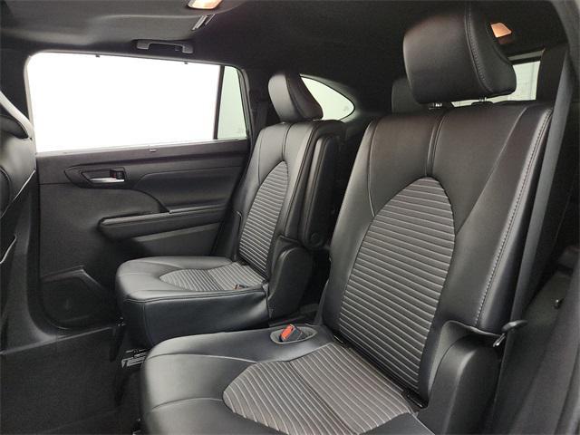 used 2021 Toyota Highlander car, priced at $32,494
