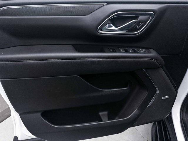used 2024 GMC Yukon XL car