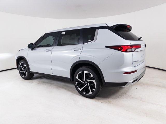 new 2024 Mitsubishi Outlander car, priced at $33,699