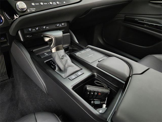 used 2022 Lexus ES 300h car, priced at $33,500