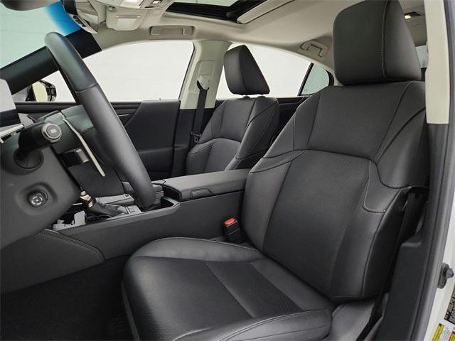 used 2022 Lexus ES 300h car, priced at $33,500