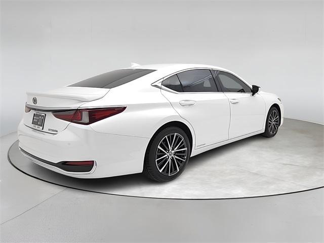 used 2022 Lexus ES 300h car, priced at $33,500