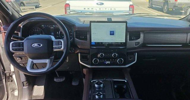 used 2024 Ford Expedition car, priced at $59,991