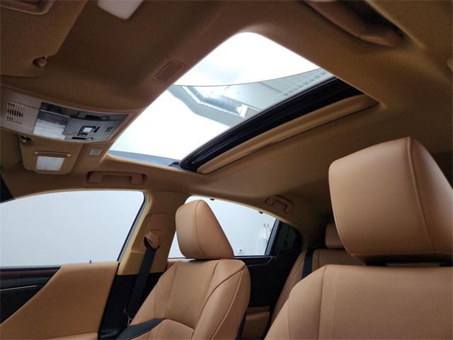 used 2024 Lexus ES 300h car, priced at $45,990