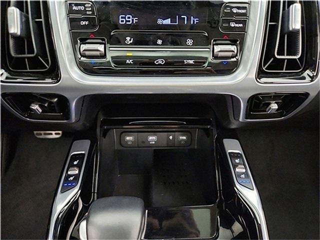 used 2023 Kia Sorento car, priced at $31,993