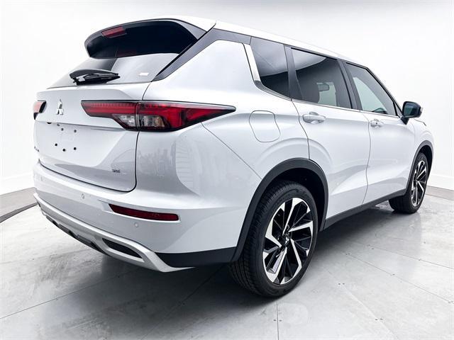 new 2024 Mitsubishi Outlander car, priced at $33,727