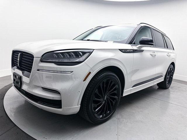 used 2023 Lincoln Aviator car, priced at $53,900