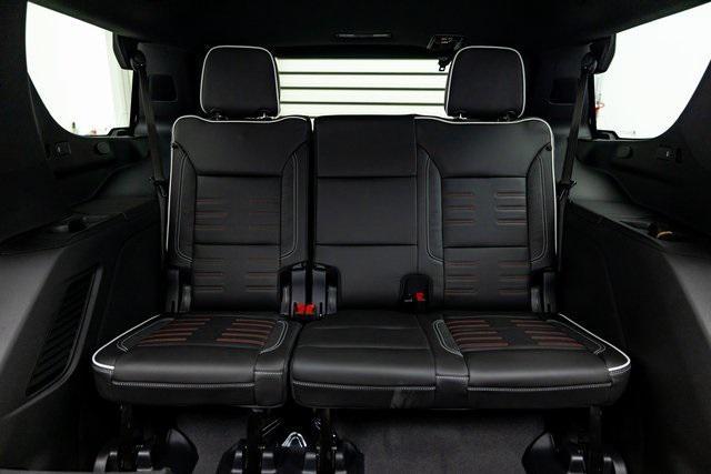 used 2025 GMC Yukon car, priced at $105,992
