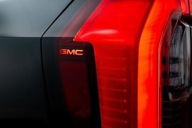 used 2025 GMC Yukon car, priced at $105,992