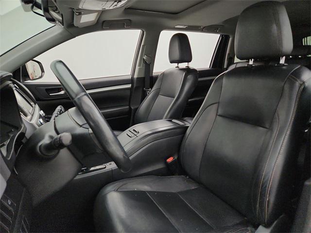used 2016 Toyota Highlander car, priced at $18,993
