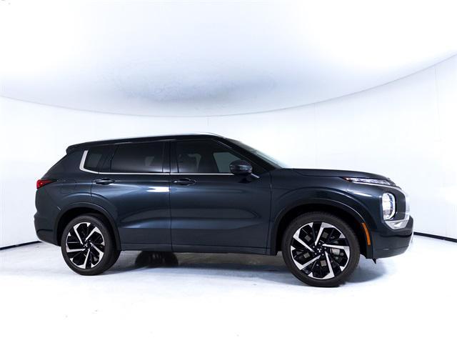 new 2024 Mitsubishi Outlander car, priced at $38,263