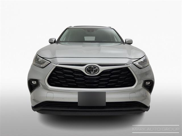 used 2020 Toyota Highlander car, priced at $25,992