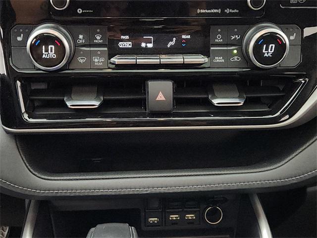 used 2020 Toyota Highlander car, priced at $25,992