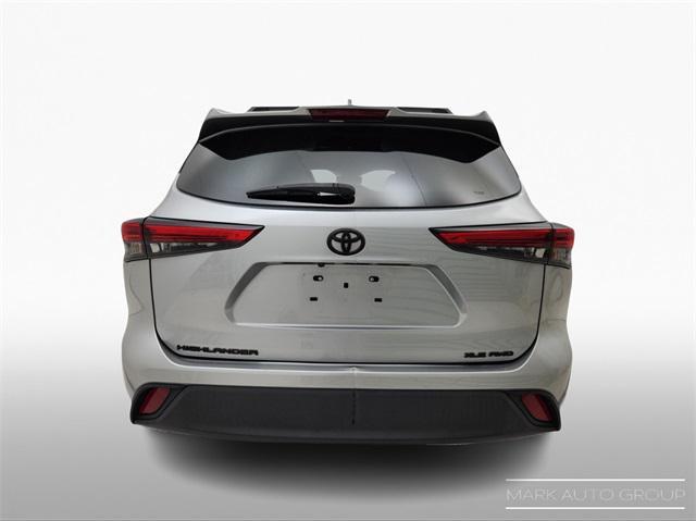 used 2020 Toyota Highlander car, priced at $25,992