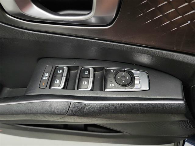 used 2023 Kia Sorento Hybrid car, priced at $26,996