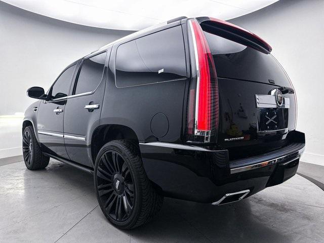 used 2014 Cadillac Escalade car, priced at $18,991