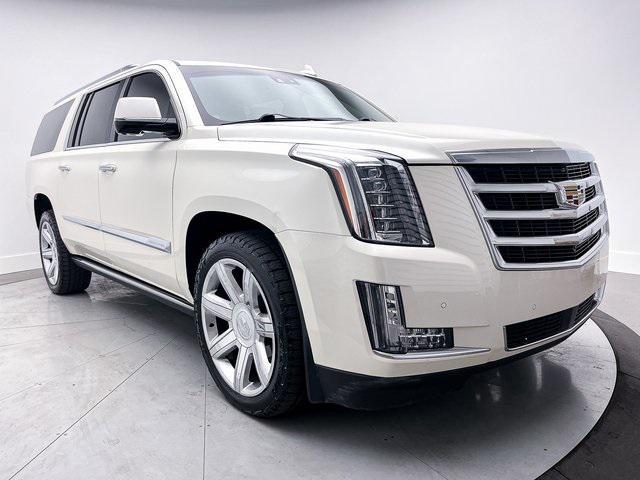 used 2015 Cadillac Escalade ESV car, priced at $26,996