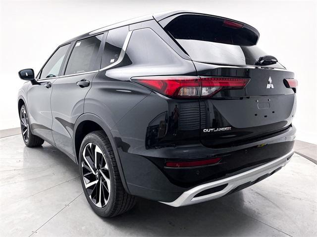 new 2024 Mitsubishi Outlander car, priced at $32,812