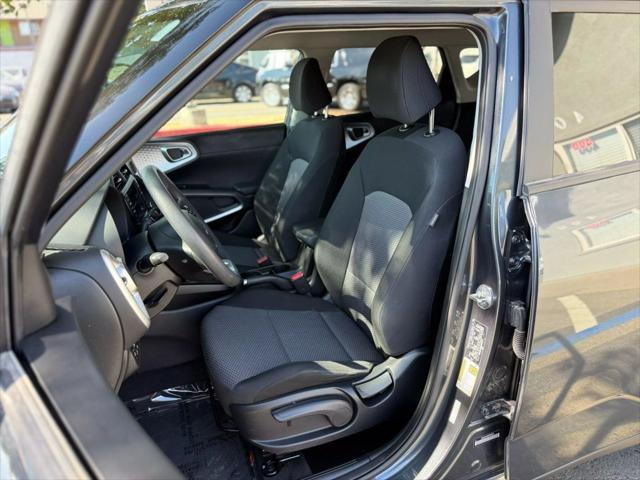 used 2022 Kia Soul car, priced at $15,999