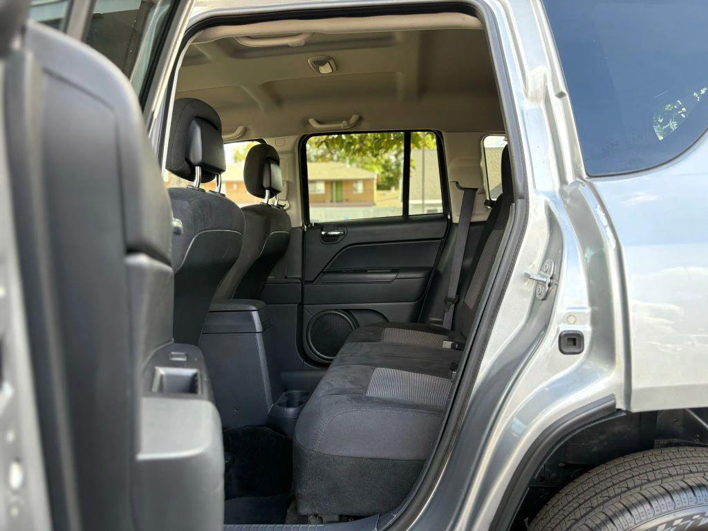 used 2015 Jeep Compass car, priced at $7,999