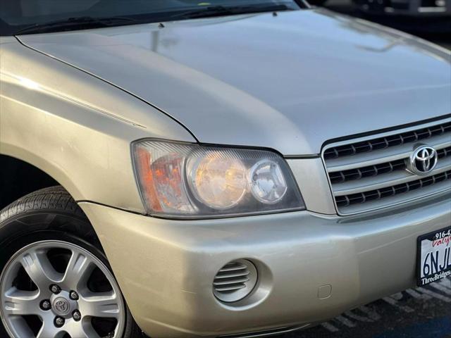 used 2003 Toyota Highlander car, priced at $8,999