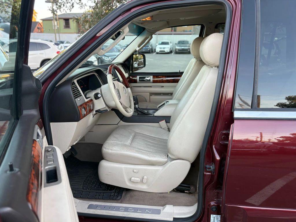 used 2003 Lincoln Navigator car, priced at $6,299