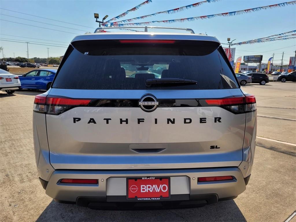 new 2024 Nissan Pathfinder car, priced at $43,672