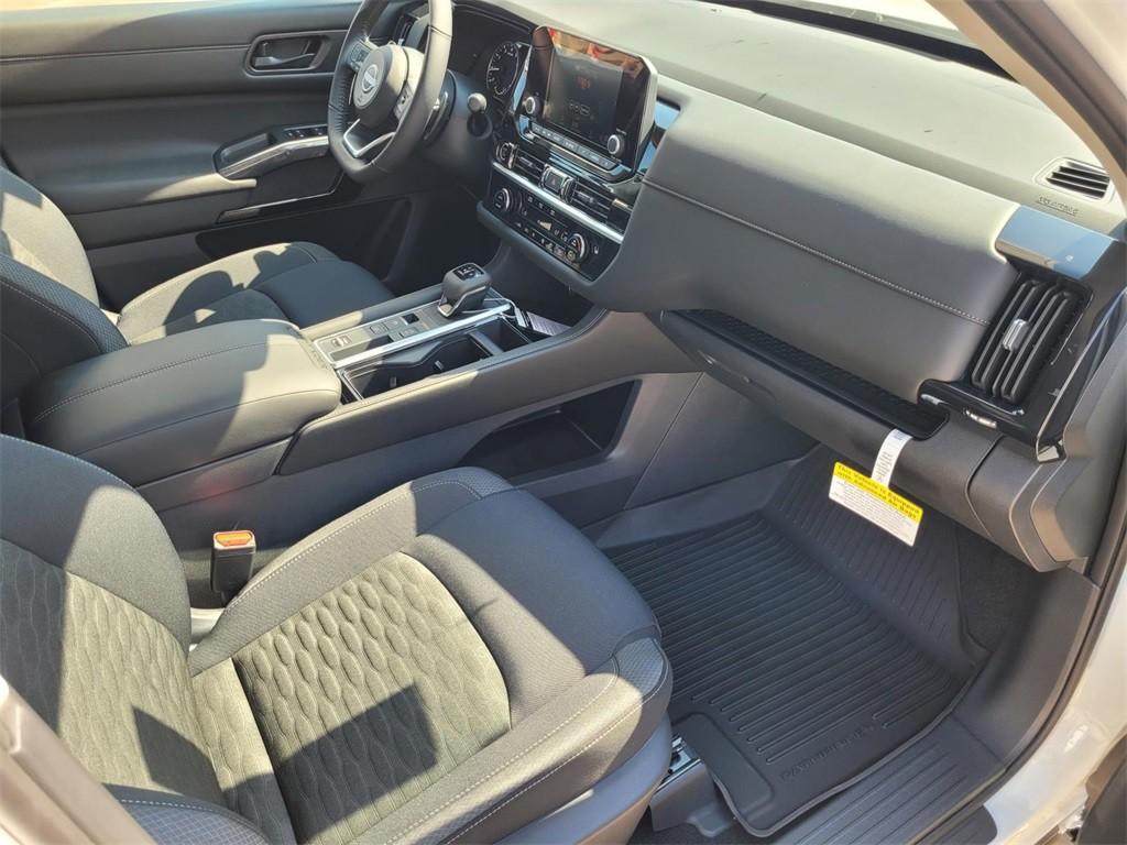 new 2024 Nissan Pathfinder car, priced at $37,455