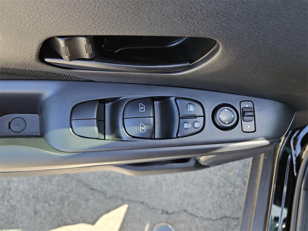 new 2025 Nissan Kicks car, priced at $23,760