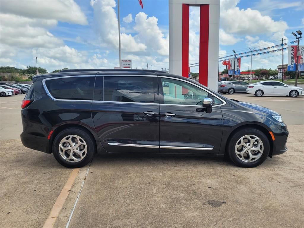 used 2023 Chrysler Pacifica car, priced at $23,823