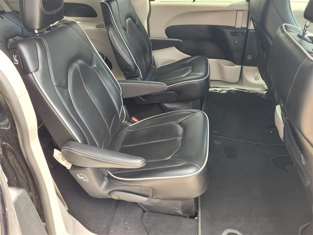 used 2023 Chrysler Pacifica car, priced at $23,823