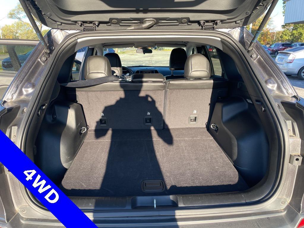 used 2019 Jeep Cherokee car, priced at $19,064