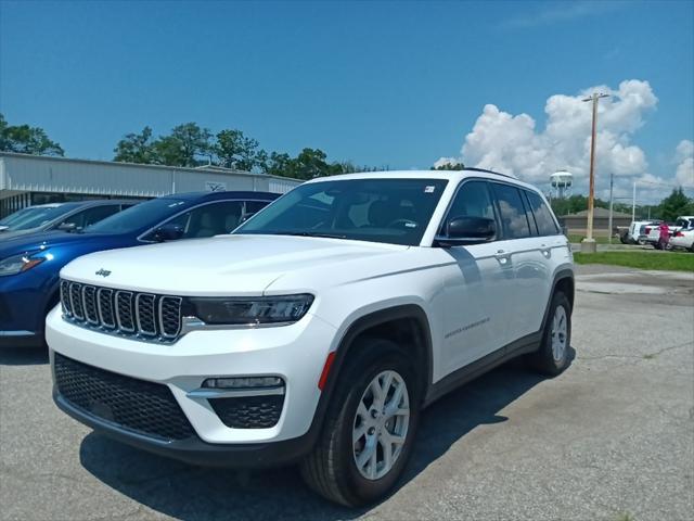 used 2023 Jeep Grand Cherokee car, priced at $32,100