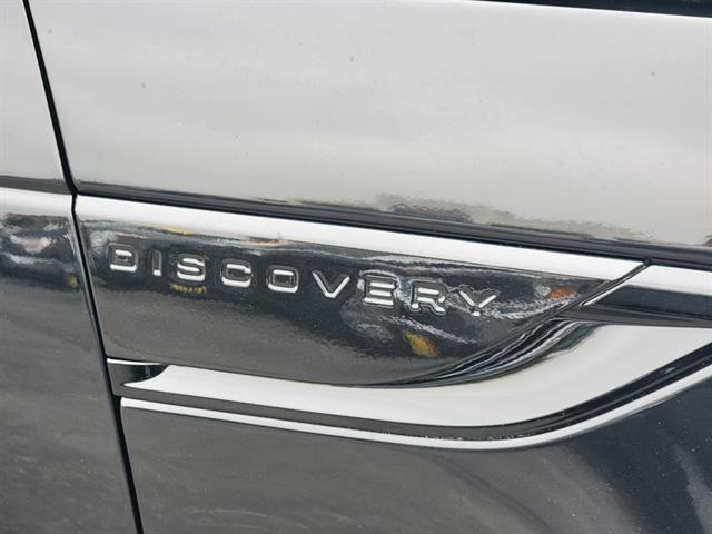 used 2024 Land Rover Discovery car, priced at $68,499