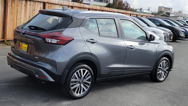 new 2025 Nissan Leaf car, priced at $37,670