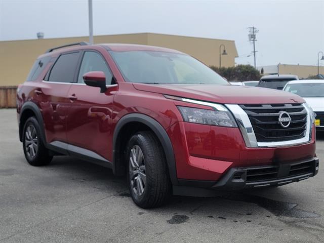 new 2024 Nissan Pathfinder car, priced at $40,295