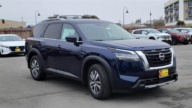 new 2024 Nissan Pathfinder car, priced at $40,538