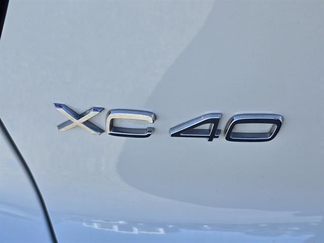 used 2019 Volvo XC40 car, priced at $19,905