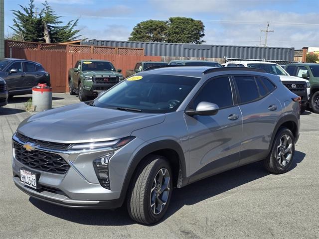 used 2025 Chevrolet Trax car, priced at $20,995