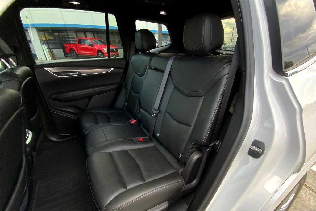 used 2021 Cadillac XT6 car, priced at $22,737