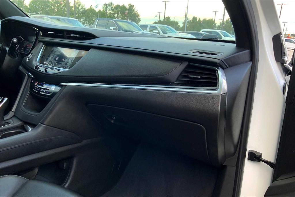 used 2021 Cadillac XT6 car, priced at $22,737