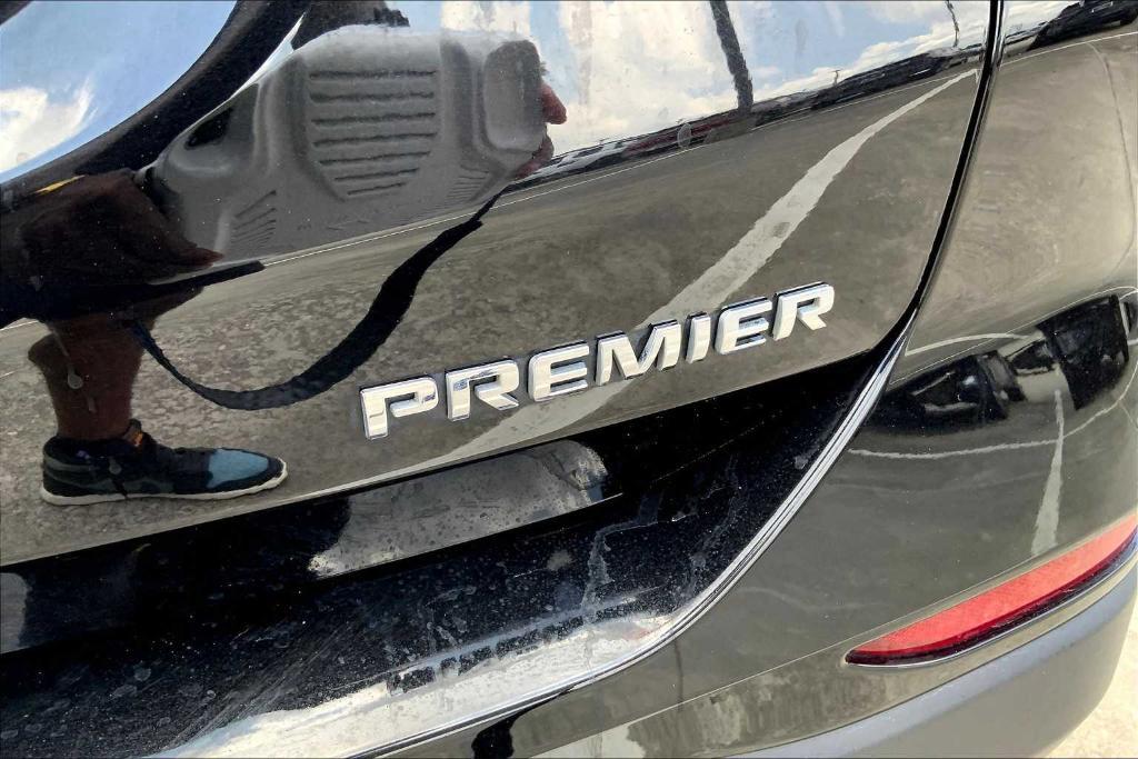 used 2022 Chevrolet Equinox car, priced at $22,880