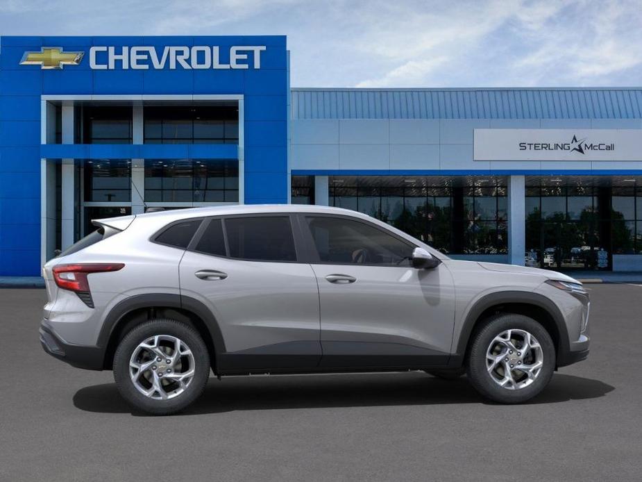 new 2025 Chevrolet Trax car, priced at $23,550