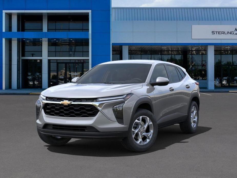 new 2025 Chevrolet Trax car, priced at $23,550