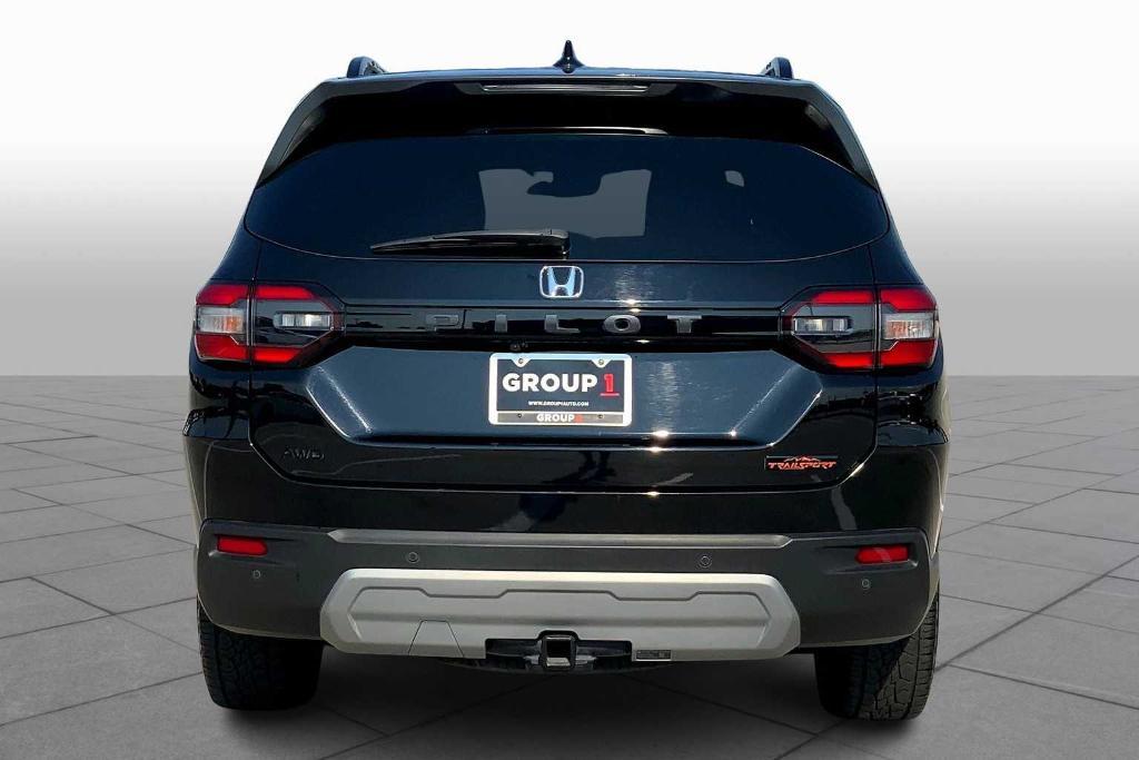 used 2025 Honda Pilot car, priced at $42,775