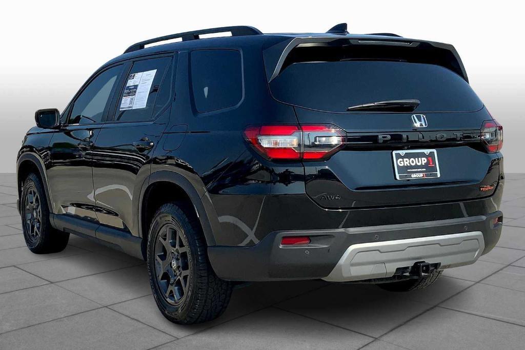 used 2025 Honda Pilot car, priced at $42,775