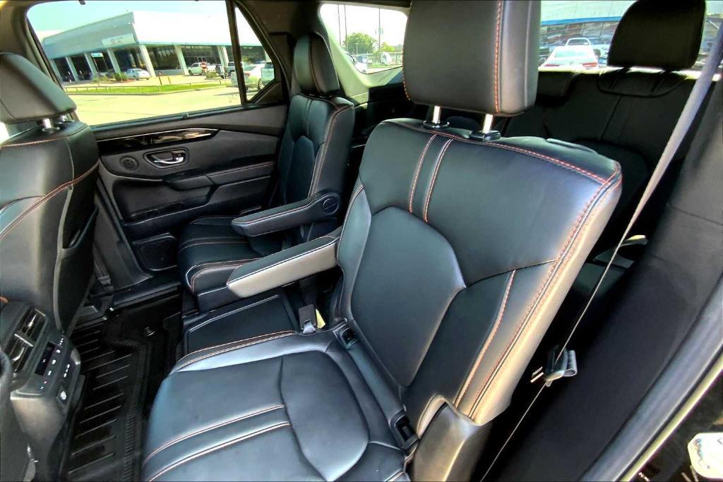 used 2025 Honda Pilot car, priced at $42,775